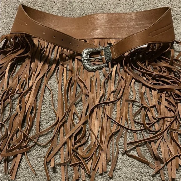 Brown Leather Fringe Belt - Picture 2 of 9